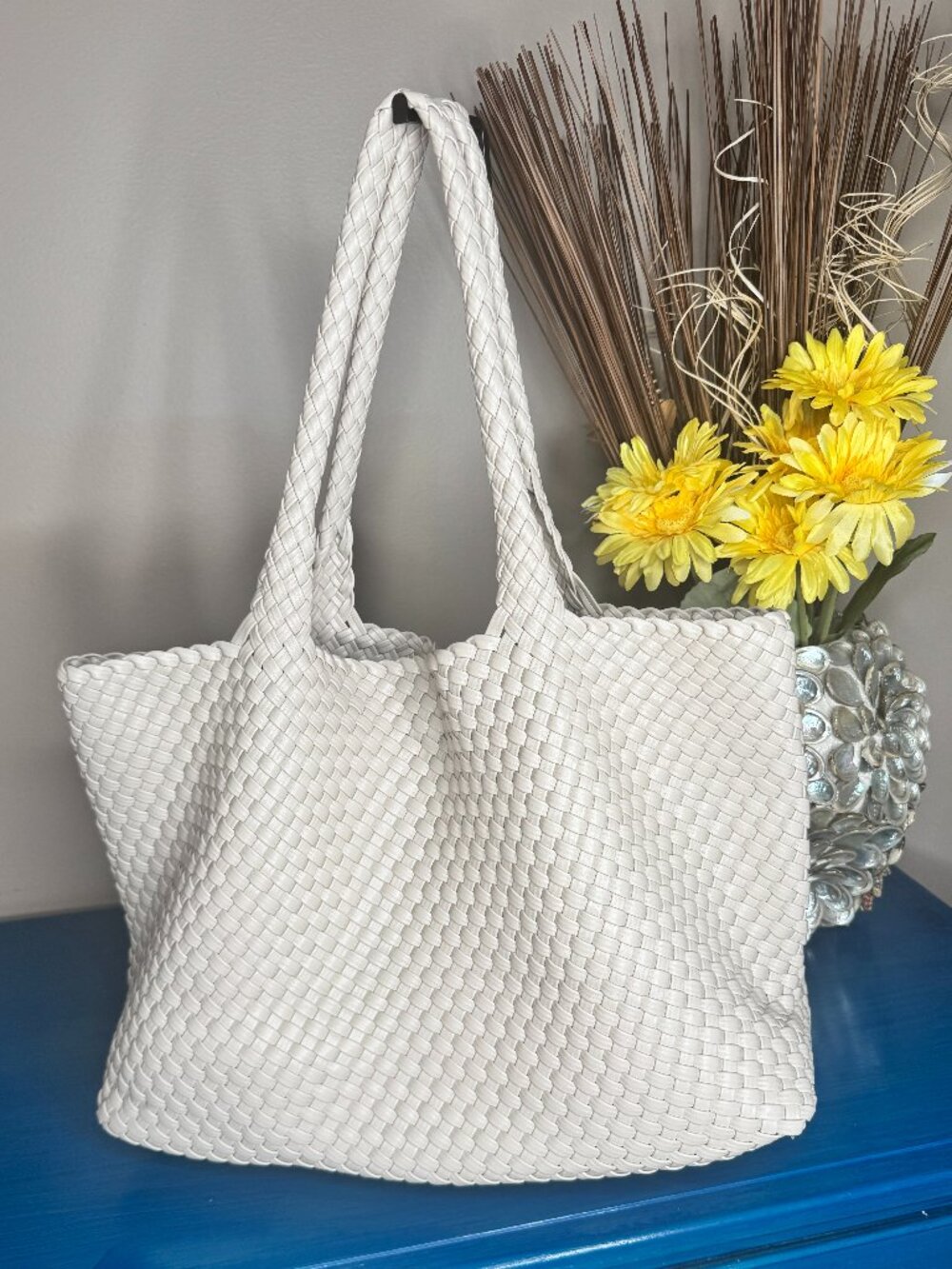 NWOT Moda Luxe Solana Woven Vegan Leather Tote Bag with Pouch